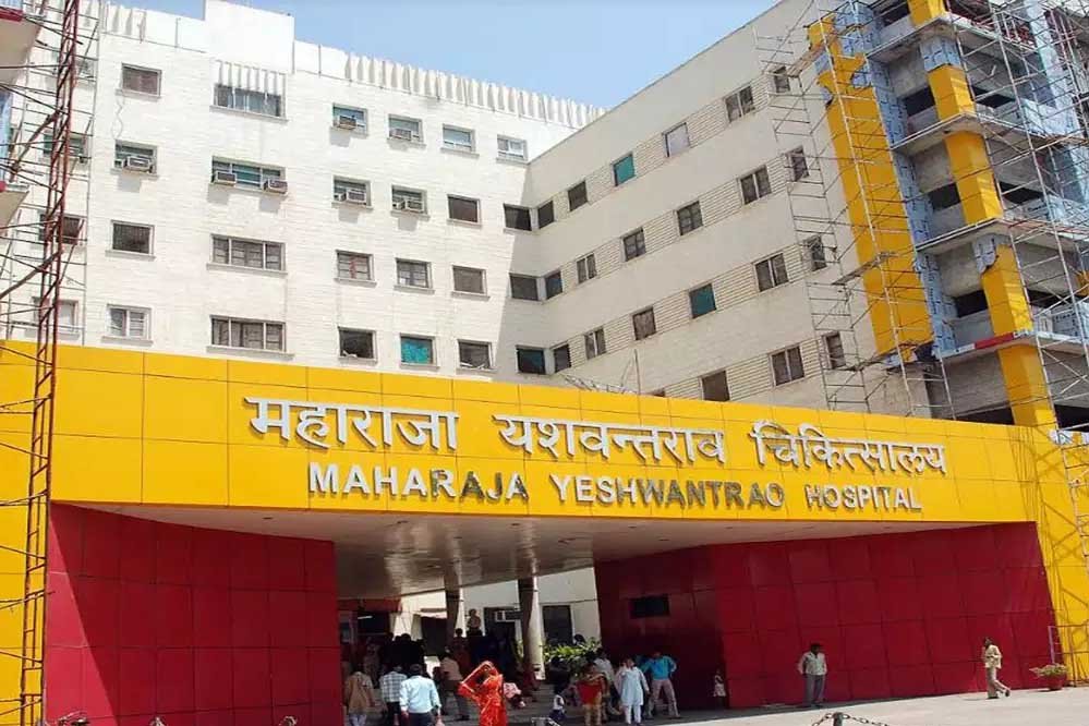देवास पटाखा फैक्ट्री हादसे में बढ़ा मौतों का आंकड़ा, दो और मरीजों ने तोड़ा दम; मृतकों की संख्या 8 हुई