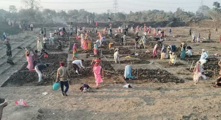 “जल संरक्षण के साथ मिल रहा बंपर रोजगार, मोर गांव, मोर तरिया” अभियान से संवर रहे ग्रामीण क्षेत्र