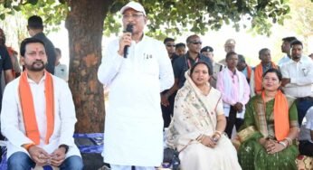 कटहल–गुलमोहर की छांव में सजी चौपाल, मुख्यमंत्री ने सरोधी में सुनी जनता की आवाज