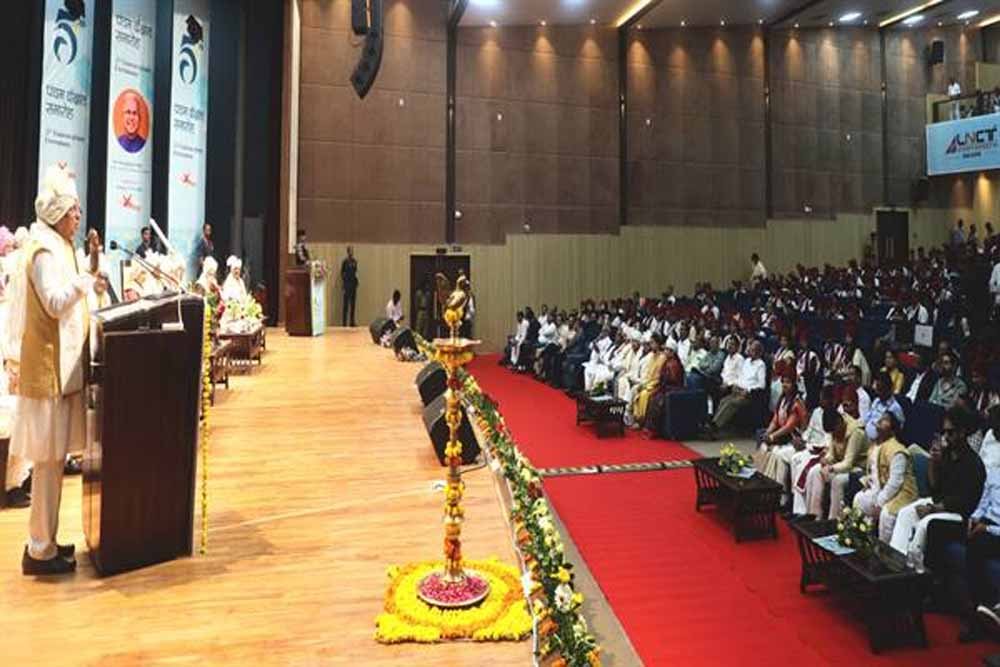 समाज सेवा में ही जीवन की सार्थकता : राज्यपाल पटेल