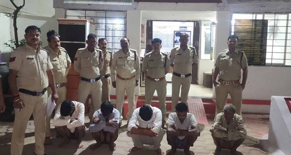 मध्यप्रदेश पुलिस का अपराधियों और असामाजिक तत्वों के खिलाफ रातभर चला प्रदेशव्यापी विशेष कॉम्बिंग गश्त अभियान