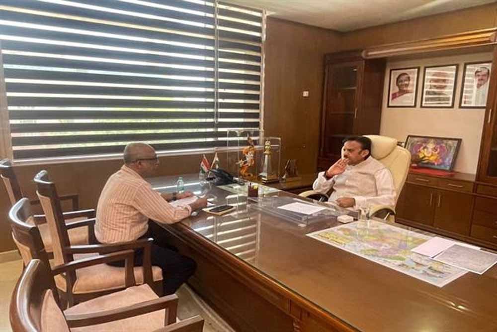 प्रधानमंत्री मोदी की अपील के अनुक्रम में उप मुख्यमंत्री शुक्ल ने काफिले से हटाई फॉलो एवं पायलट सुविधा