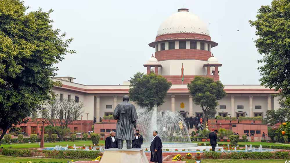 पूर्व आबकारी आयुक्त को सुप्रीम कोर्ट से सशर्त जमानत, राहत के साथ लगीं शर्तें