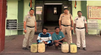 CG : पुलिस ने जंगल में मारी रेड, महुआ शराब बनाते दो आरोपी गिरफ्तार …