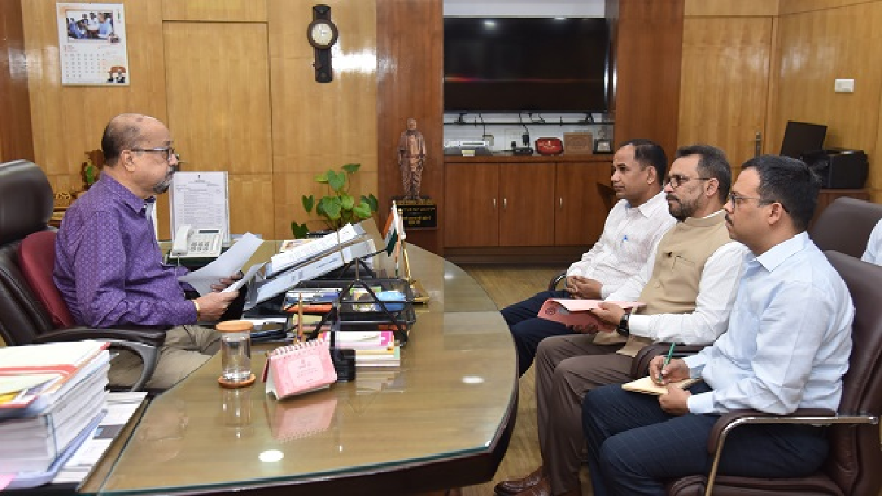 CG : पेड़ों की सुरक्षा और संवर्धन पर समुचित ध्यान देने की आवश्यकता - राज्यपाल डेका…