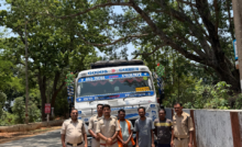 CG : अवैध खनिज परिवहन पर बड़ी कार्रवाई: बिना अभिवहन पास चूना पत्थर गिट्टी से भरे 3 ट्रेलर जब्त