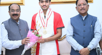 CG : अंडर-18 एशिया कप विजेता हॉकी खिलाड़ी अवि मानिकपुरी ने मुख्यमंत्री विष्णुदेव साय से की सौजन्य भेंट