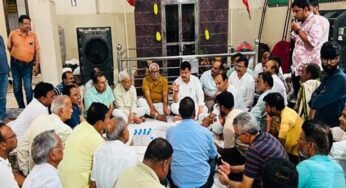 माता मंदिर में रात्रि विश्राम के दौरान ऊर्जा मंत्री तोमर ने लगाई जन चौपाल