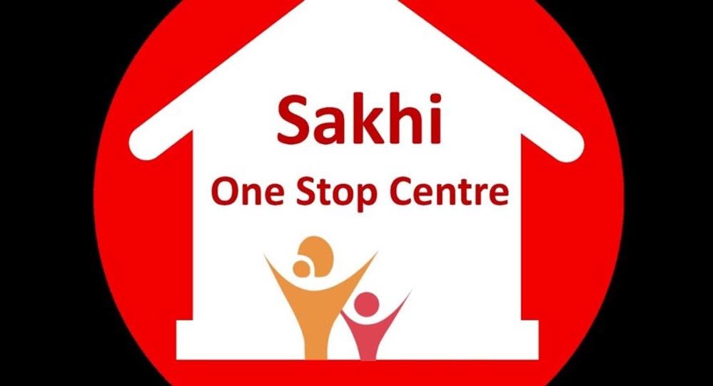 10 साल बाद फिर जुड़ा बिखरा परिवार, सखी की पहल से बेटियों को मिला माता-पिता का साथ