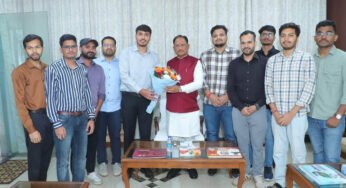 मुख्यमंत्री विष्णुदेव साय ने यूपीएससी प्रारंभिक परीक्षा में सफल ट्राइबल यूथ हॉस्टल के विद्यार्थियों से की मुलाकात