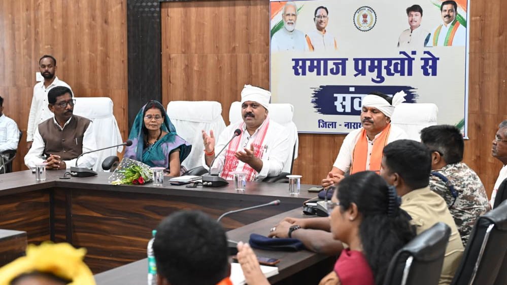 रायपुर : नक्सल मुक्त बस्तर के नव निर्माण में समाज निभाए अग्रणी भूमिका : उप मुख्यमंत्री विजय शर्मा