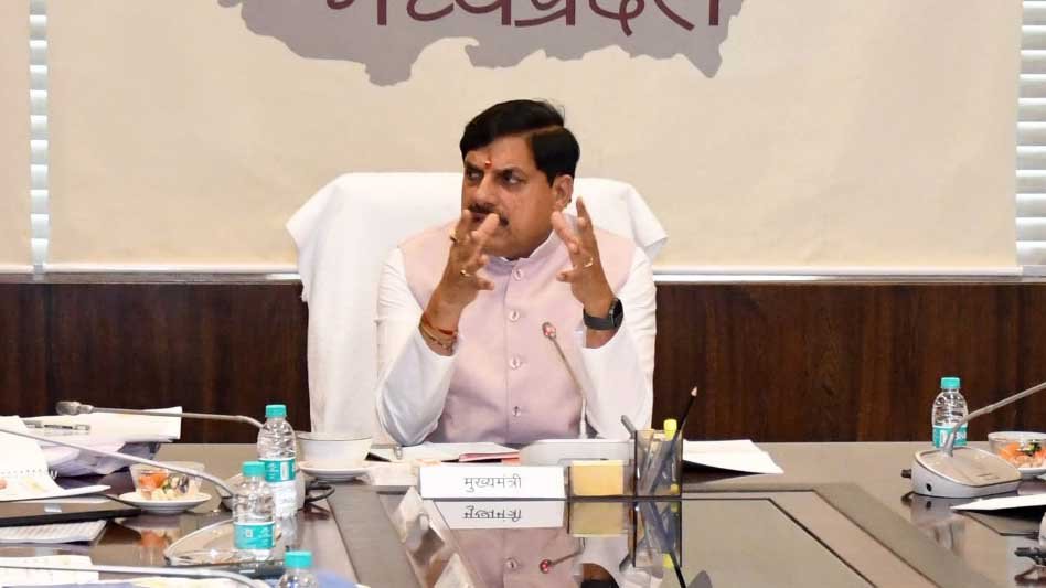 मुख्यमंत्री सुगम परिवहन सेवा में इंदौर संभाग से प्रारंभ होगा बस आपरेशन : मुख्यमंत्री डॉ. यादव