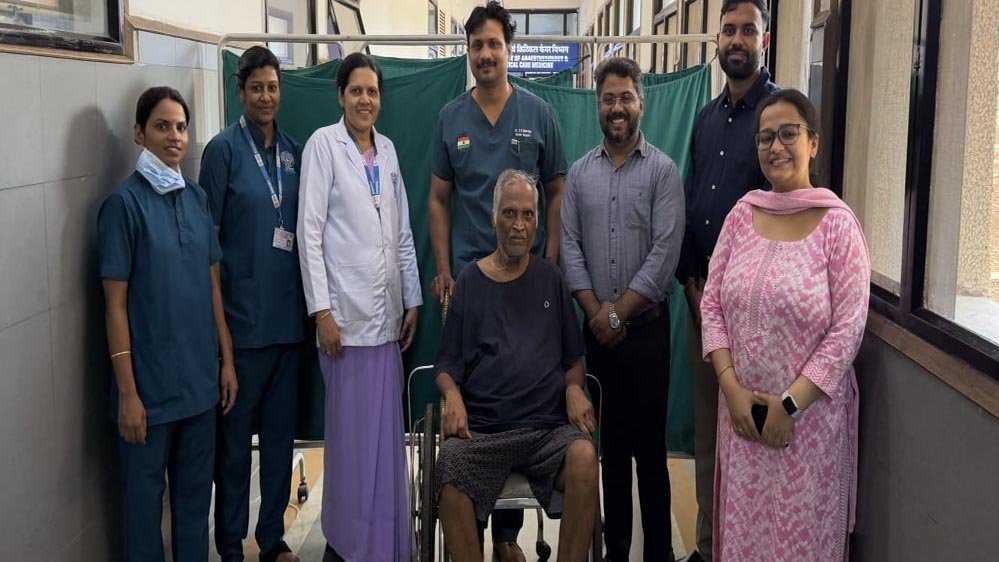 बीएमएचआरसी में 12 किलो के जटिल ओवरी ट्यूमर की सफल सर्जरी