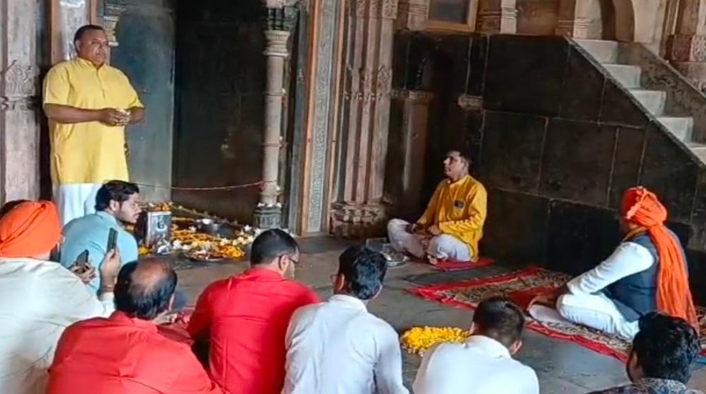 भोजशाला पहुंचे विधायक रामेश्वर शर्मा, बोले- मुस्लिम समाज सत्य स्वीकार कर धरोहर हिंदुओं को सौंपे