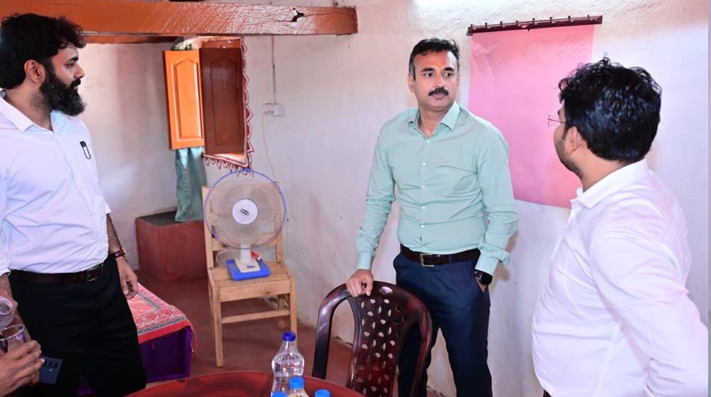 प्रभारी सचिव अंकित आनंद ने केरे गांव के होमस्टे का किया अवलोकन