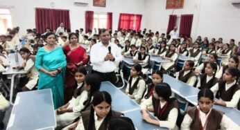 सड़क चौड़ीकरण में घर टूटने पर छात्रा का सवाल, इंदौर कलेक्टर से पूछा- विकास के नाम पर मकान तोड़ना जरूरी है क्या?