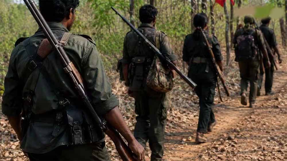 आत्मसमर्पित नक्सलियों की सफल जटिल माइक्रोसर्जरी, संगठन के दबाव में करवाई थी नसबंदी