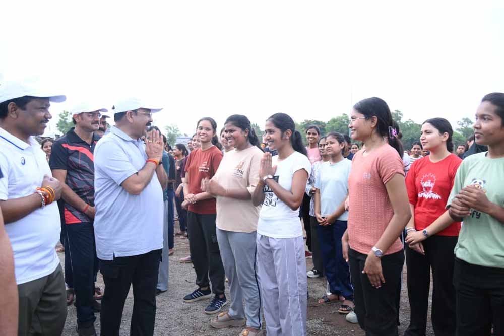 उपमुख्यमंत्री अरुण साव ने सायकल चलाकर फिटनेस और पर्यावरण संरक्षण का दिया संदेश