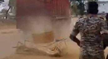Mohla-Manpur में पुलिस बैरिकेड तोड़कर भागा ट्रक, दर्दनाक हादसे में मासूम की मौत