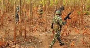 कांकेर के जंगल में नक्सलियों का विस्फोटक डंप बरामद, 4 बंदूकें और 2 वायरलेस सेट मिले