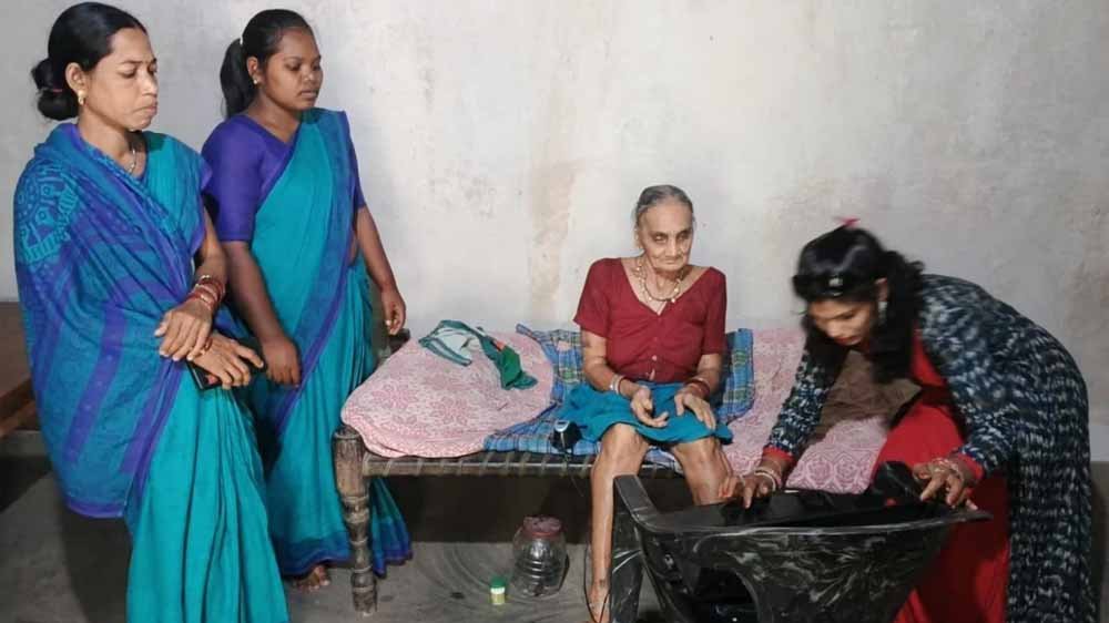 महतारी वंदन योजना की ई-केवाईसी में रायगढ़ नंबर-1, घर-घर पहुंचकर किया जा रहा सत्यापन