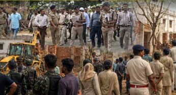 बलरामपुर में बुलडोजर एक्शन, 23 अवैध मकान ढहाए; 7 एकड़ सरकारी जमीन अतिक्रमण से मुक्त