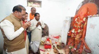 मुख्यमंत्री ख्यमंत्री विष्णुदेव साय ने ऐतिहासिक चतुर्भुज विष्णु मंदिर में की पूजा-अर्चना, प्रदेश की सुख-समृद्धि की कामना