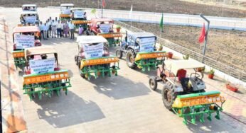 सफलता की नई इबारतः आधुनिक मशीनों से सँवर रही धमतरी की खेती
