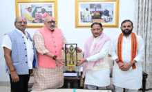 CG : केंद्रीय मंत्री गिरिराज सिंह ने मुख्यमंत्री विष्णुदेव साय से की भेंट …