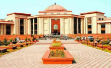 CG : 23 साल से सेवा दे रहे 60 कर्मचारियों को हाईकोर्ट से बड़ी राहत …