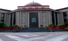 CG : हाईकोर्ट का बड़ा फैसला, बिना सुनवाई सेवा से हटाई गई ग्राम रोजगार सहायक की बर्खास्तगी रद्द …