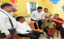 CG : राष्ट्रीय पल्स पोलियो अभियान का लखनपुर से शुभारंभ, अभिभावकों से किया आह्वान-‘दो बूंद हर बार, पोलियो पर जीत बरकरार’ …