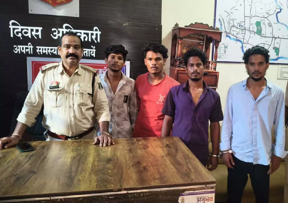 CG : बिलासपुर में घर में घुसकर तलवार से हमला, चार आरोपी गिरफ्तार …