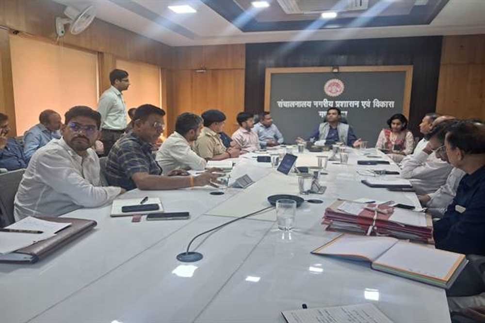 भोपाल मेट्रो के समयबद्ध और गुणवत्तापूर्ण कार्य के लिए सभी विभाग आपसी समन्वय से करें काम : आयुक्त भोंडवे