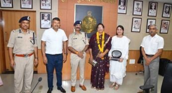 पुलिस मुख्यालय परिवार द्वारा 11 सेवानिवृत्‍त कर्मचारियों को दी गई भावभीनी विदाई