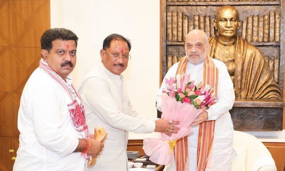 दिल्ली में केंद्रीय गृह मंत्री से सीएम साय की मुलाकात के कई मायने, छत्तीसगढ़ की सियासत में तेज हुई चर्चा—बड़े बदलाव के संकेत या केवल औपचारिक भेंट?