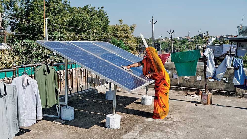 पीएम सूर्य घर योजना में 1.33 लाख से ज्यादा सौर संयंत्र स्थापित : ऊर्जा मंत्री तोमर