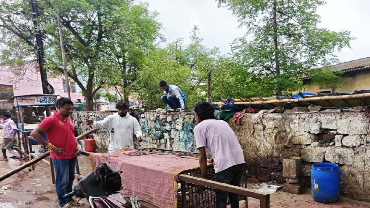 CG : खुले में संचालित मांस-मटन दुकान पर निगम की कार्रवाई…