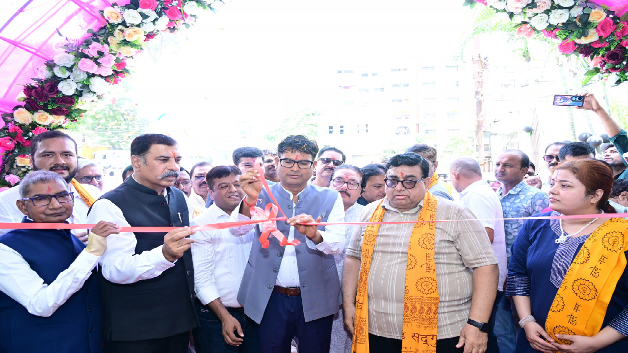 CG : वित्त मंत्री ओपी चौधरी ने किया जीके इलेक्ट्रिक शोरूम का शुभारंभ