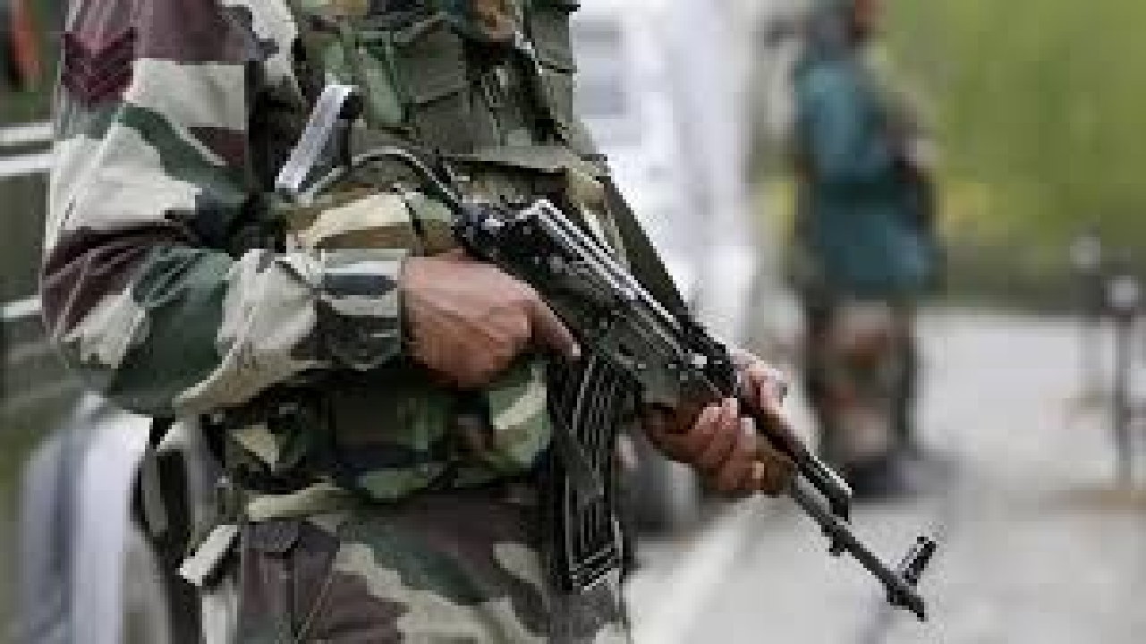 CG : नारायणपुर में नक्सलियों का बड़ा डंप बरामद, हथियारों के साथ डिजिटल उपकरण जब्त…