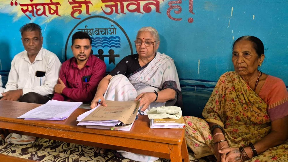 सरदार सरोवर समझौते पर उठे सवाल : मध्यप्रदेश के वैध अधिकारों और हजारों विस्थापितों के पुनर्वास से समझौता न हो – नर्मदा बचाओ आंदोलन