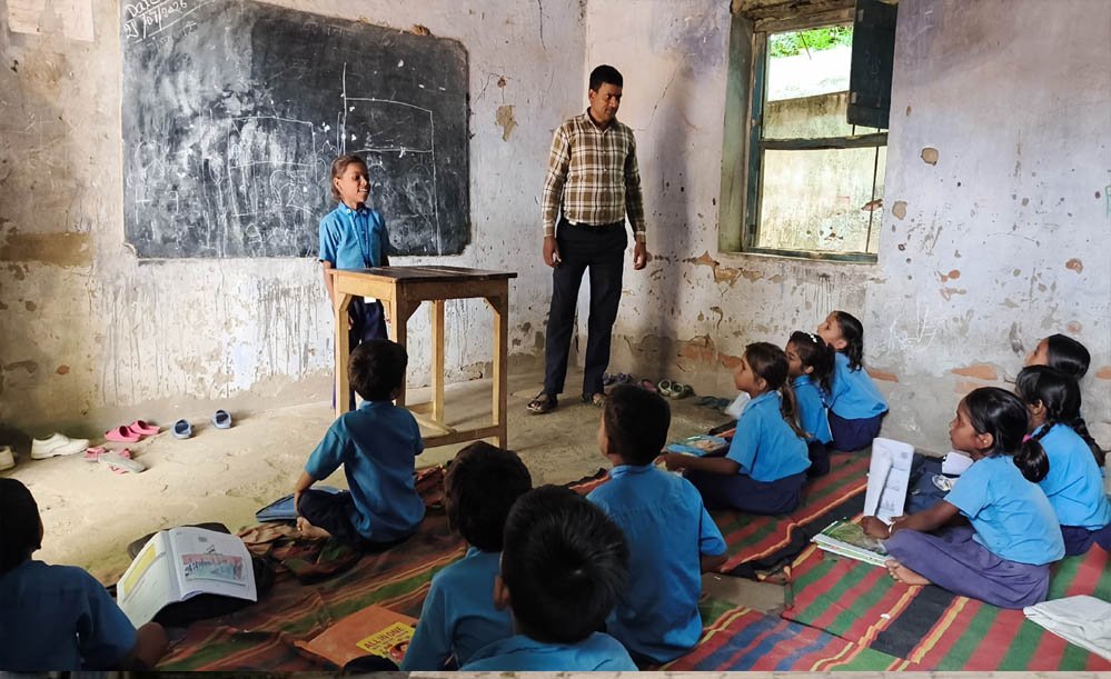 MP में स्कूली शिक्षा पर चौंकाने वाला खुलासा, 6 साल में 28 लाख बच्चे गायब, 10 साल में 32 हजार स्कूल बंद