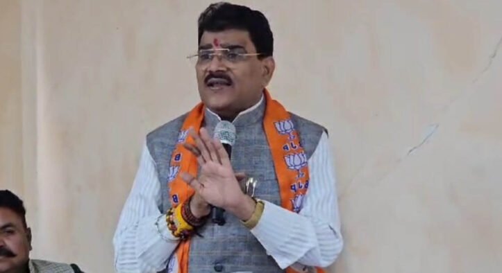 RSS पर टिप्पणी को लेकर BJP सांसद ज्ञानेश्वर पाटिल का तीखा बयान, बोले- उंगली उठाई तो हाथ तोड़ देंगे