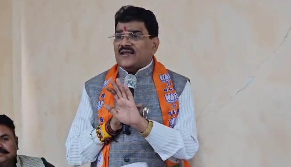RSS पर टिप्पणी को लेकर BJP सांसद ज्ञानेश्वर पाटिल का तीखा बयान, बोले- उंगली उठाई तो हाथ तोड़ देंगे