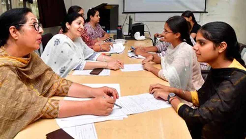 CG कॉलेज एडमिशन 2026: तीसरी मेरिट लिस्ट के बाद भी हजारों सीटें खाली, बढ़ी चिंता