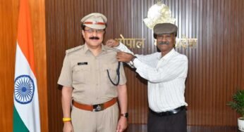 डीजीपी ने भारतीय पुलिस सेवा में नियुक्त अधिकारियों को लगाई रैंक