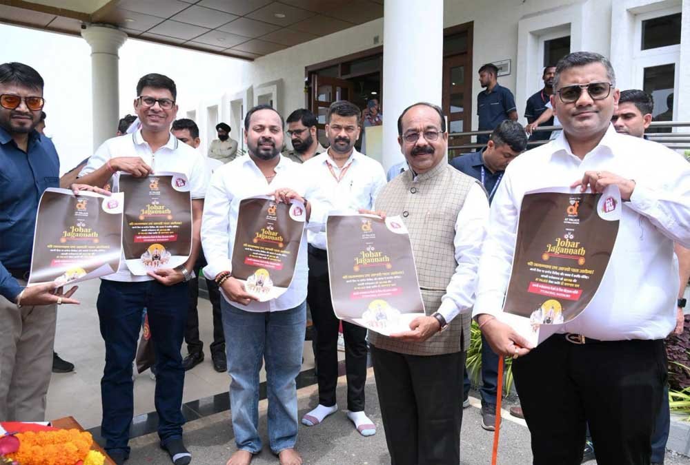 उप मुख्यमंत्री अरुण साव ने “जोहार जगन्नाथ रथ” को झंडा दिखाकर किया रवाना