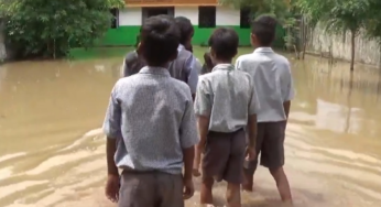 CG : बारिश में तालाब बना स्कूल परिसर, जलभराव से बच्चों की जान पर मंडराया खतरा …