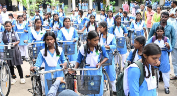 CG : सुशासन का पहिया: सरस्वती सायकल योजना से संवर रहा छत्तीसगढ़ की बेटियों का भविष्य …