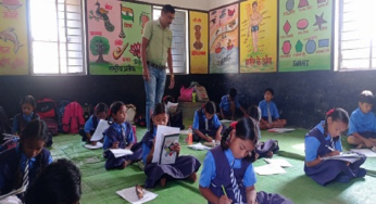 CG : ग्रामीणों और पालकों के सहयोग से संवरा शाला प्रांगण …